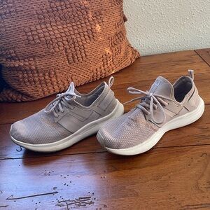 New Balance Women's Taupe/Mauve Pink Sneakers Size 9.5